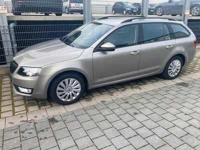 Beige Gebraucht 2014 Skoda Octavia Ambition Kleinwagen | 6.000 € (Guter Preis)