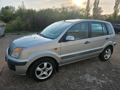 Brugt Ford Fusion 80 HK (58 kW) 2005 Sølv Hatchback
