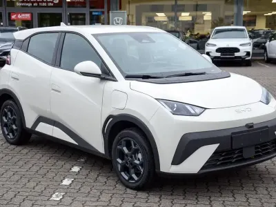 Nouă BYD Dolphin Surf Boost 64 kW (88 CP) 2025 Alb Hatchback