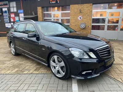 Gebraucht Mercedes E350 AMG line 265 PS (194 kW) 2011 Schwarz Kombi