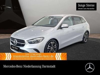 Gebraucht Mercedes B180 Advanced 136 PS (100 kW) 2025 Silber Van / Kleinbus