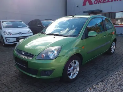Gebraucht Ford Fiesta Ghia 80 PS (58 kW) 2007 Grün Kleinwagen