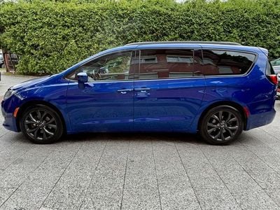 Chrysler Pacifica