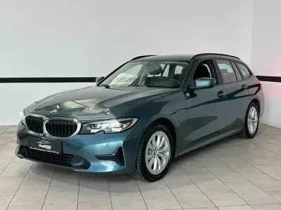 Usata BMW 330e Advantage 292 CV (214 kW) 2020 Blu Station wagon