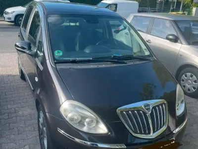 Gebraucht Lancia Musa 2012 Schwarz Van / Kleinbus