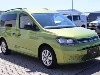 Gebraucht VW Caddy Team 122 PS (89 kW) 2021 Grün Van / Kleinbus
