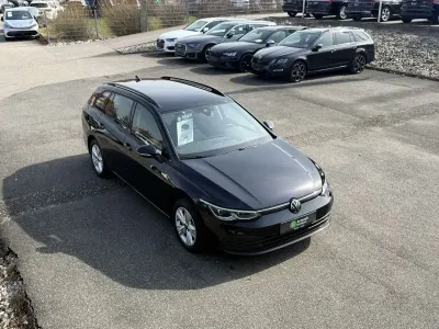 Second-hand VW Golf VIII 150 CP (110 kW) 2023 Negru Break