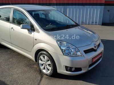Gebraucht Toyota Corolla Verso Executive 129 PS (94 kW) 2008 Silber Van / Kleinbus