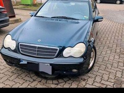 Mercedes C200