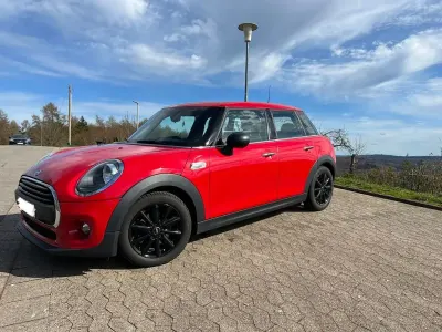 Gebraucht Mini ONE 102 PS (75 kW) 2018 Rot Kleinwagen