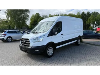 Używany Ford Transit 131 KM (96 kW) 2022 Biały Sedan/Limuzyna