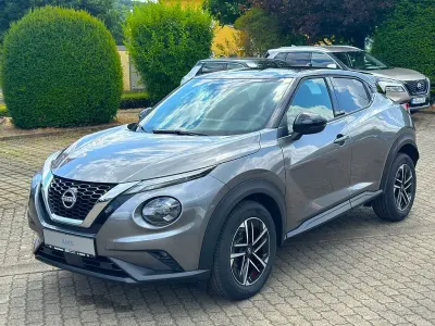 Neu Nissan Juke N-Connecta 114 PS (83 kW) 2026 Grau SUV