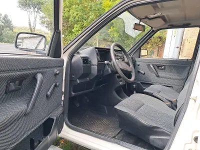 Gebraucht VW Golf II Basis 55 PS (40 kW) 1991 Weiß Kleinwagen