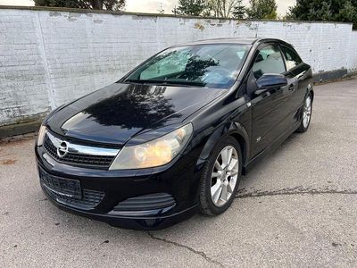 Usata Opel Astra GTC Edition 116 CV (85 kW) 2008 Nero