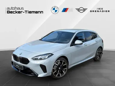 Neu BMW 120 Exclusive 170 PS (125 kW) 2026 Grau Kleinwagen
