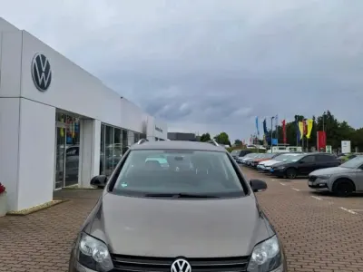 Gebraucht VW Golf Plus Cross Style 122 PS (89 kW) 2012 Braun Van / Kleinbus