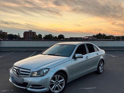 Gebraucht Mercedes 250 211 PS (155 kW) 2011 Silber Limousine