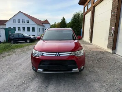 Gebraucht Mitsubishi Outlander Invite 150 PS (110 kW) 2014 Rot SUV