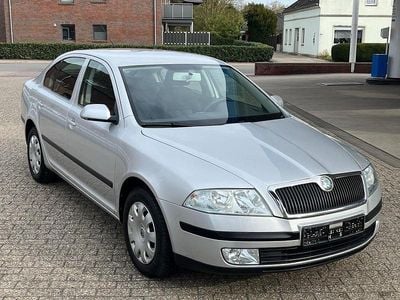 Używany Skoda Octavia Ambiente 105 KM (77 kW) 2007 Srebrny Sedan/Limuzyna
