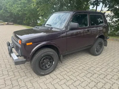 Gebraucht Lada niva 83 PS (61 kW) 2016 SUV