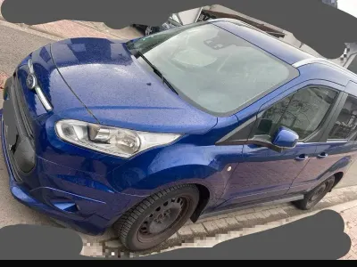 Second-hand Ford Tourneo Connect Titanium 100 CP (73 kW) 2018 Albastru Monovolum