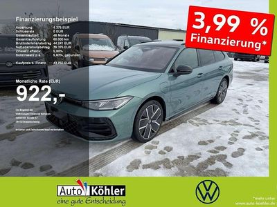 Usata VW Passat R-line 177 CV (130 kW) 2025 Verde Station wagon