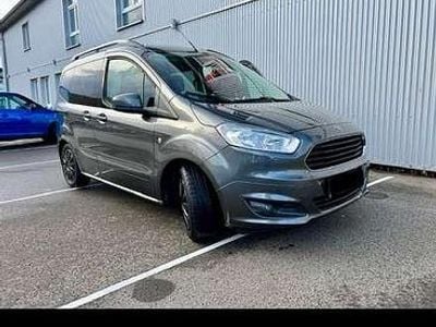 Gebraucht Ford Tourneo Titanium 101 PS (74 kW) 2015 Kombi