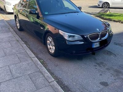 Begagnad BMW 520 170 HK (125 kW) 2004 Svart Sedan