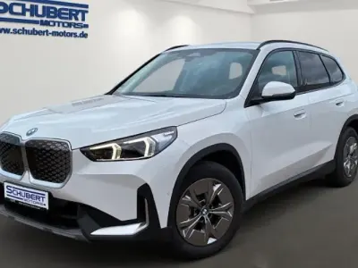 Ny BMW iX1 Performance 150 kW (204 HK) 2025 Hvid SUV