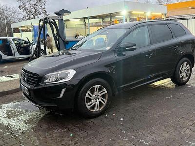 Schwarz Gebraucht 2015 Volvo XC60 Momentum SUV | 13.000 € (Fairer Preis)