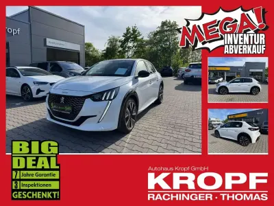 Gebraucht Peugeot 208 GT 131 PS (96 kW) 2023 Weiß Kleinwagen