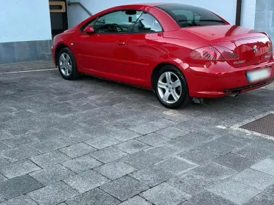 Gebraucht Peugeot 307 CC 136 PS (100 kW) 2004 Rot Cabrio