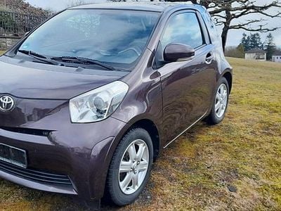 Gebraucht Toyota iQ 68 PS (50 kW) 2009 Violet Kleinwagen