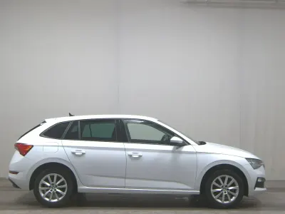 Usata Skoda Scala Ambition 110 CV (80 kW) 2021 Bianco Utilitaria