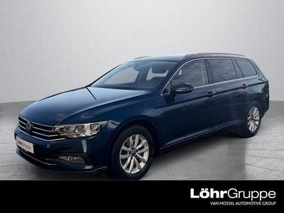 Blau Gebraucht 2023 VW Passat Kombi | 23.980 € (Fairer Preis)