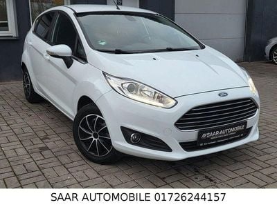 Weiß Gebraucht 2014 Ford Fiesta Titanium Limousine | 5.999 € (Fairer Preis)