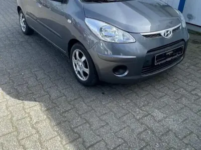 Gebraucht Hyundai i10 67 PS (49 kW) 2009 Grau Kleinwagen