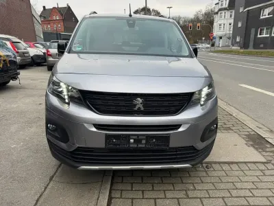 Usata Peugeot Rifter 131 CV (96 kW) 2019 Grigio Monovolume
