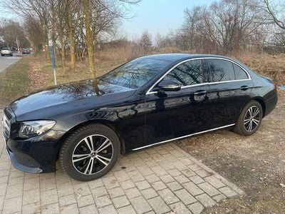 Gebraucht Mercedes E220 Avantgarde 198 PS (145 kW) 2019 Schwarz Limousine