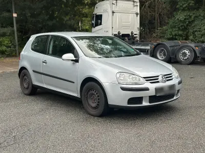 Gebraucht VW Golf V 75 PS (55 kW) 2005 Grau Kleinwagen