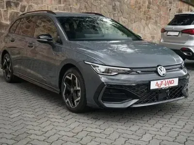 Neu VW Golf VIII R-line 150 PS (110 kW) 2026 Grau Kombi