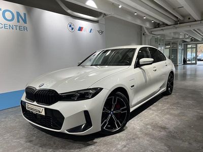 Weiß Gebraucht 2022 BMW 330e M Sport Limousine | 36.590 € (Teuer)