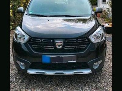Usata Dacia Lodgy Stepway 105 CV (77 kW) 2019 Nero Monovolume