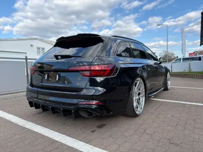 Gebraucht Audi RS4 Ambiente 450 PS (330 kW) 2018 Schwarz Kombi
