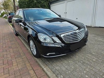 Gebraucht Mercedes E250 Avantgarde 204 PS (150 kW) 2009 Schwarz Limousine