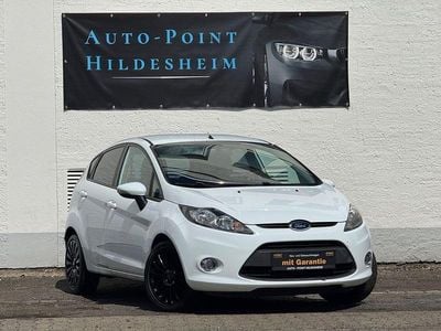 Gebraucht Ford Fiesta Champions Edition 82 PS (60 kW) 2012 Weiß Kleinwagen