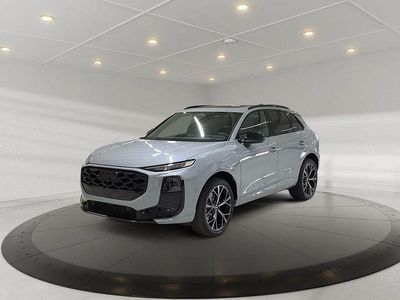 Grau Neu 2025 Audi Q3 Sport SUV | 71.990 € (Etwas zu teuer)