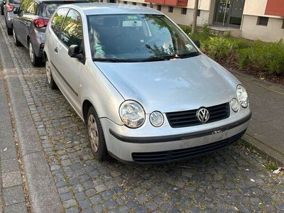 gebraucht VW Polo 1.2 4-Türer EZ 2003, neue Kupplung, 225.000 km