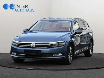Gebraucht VW Passat Comfortline 150 PS (110 kW) 2015 Blau Kombi