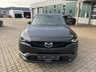 Używany Mazda MX30 106 kW (145 KM) 2021 Czarny SUV